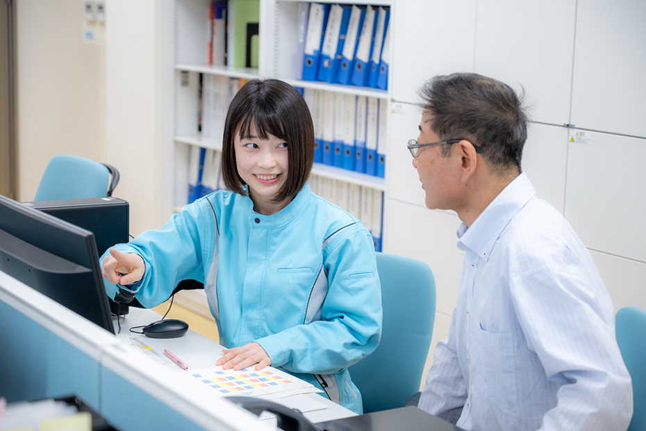 試行錯誤しながら自社商品生み出す